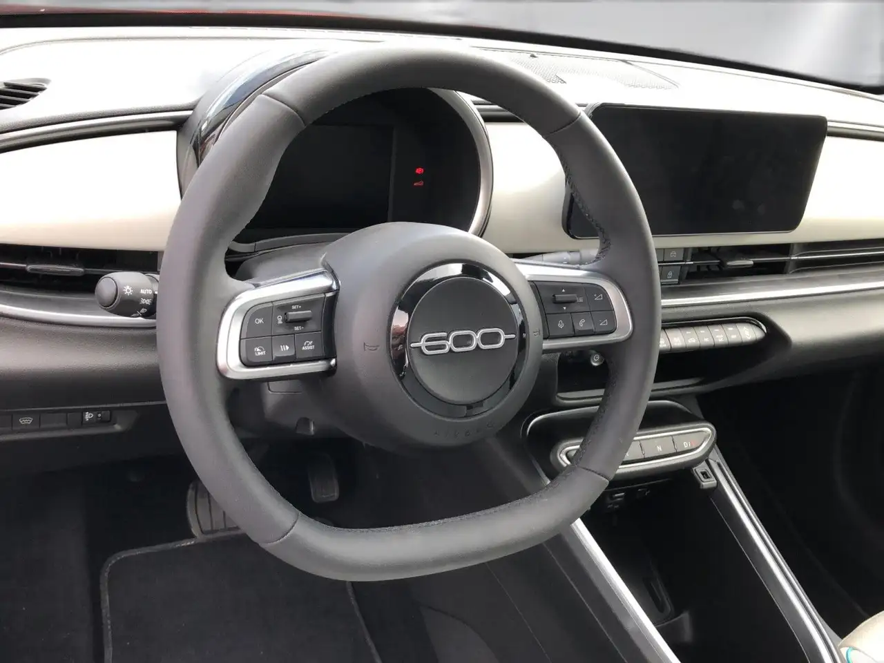Fiat 600e La Prima*EINPARKHILFE*KAMERA*LEDER*CARPLAY* 12