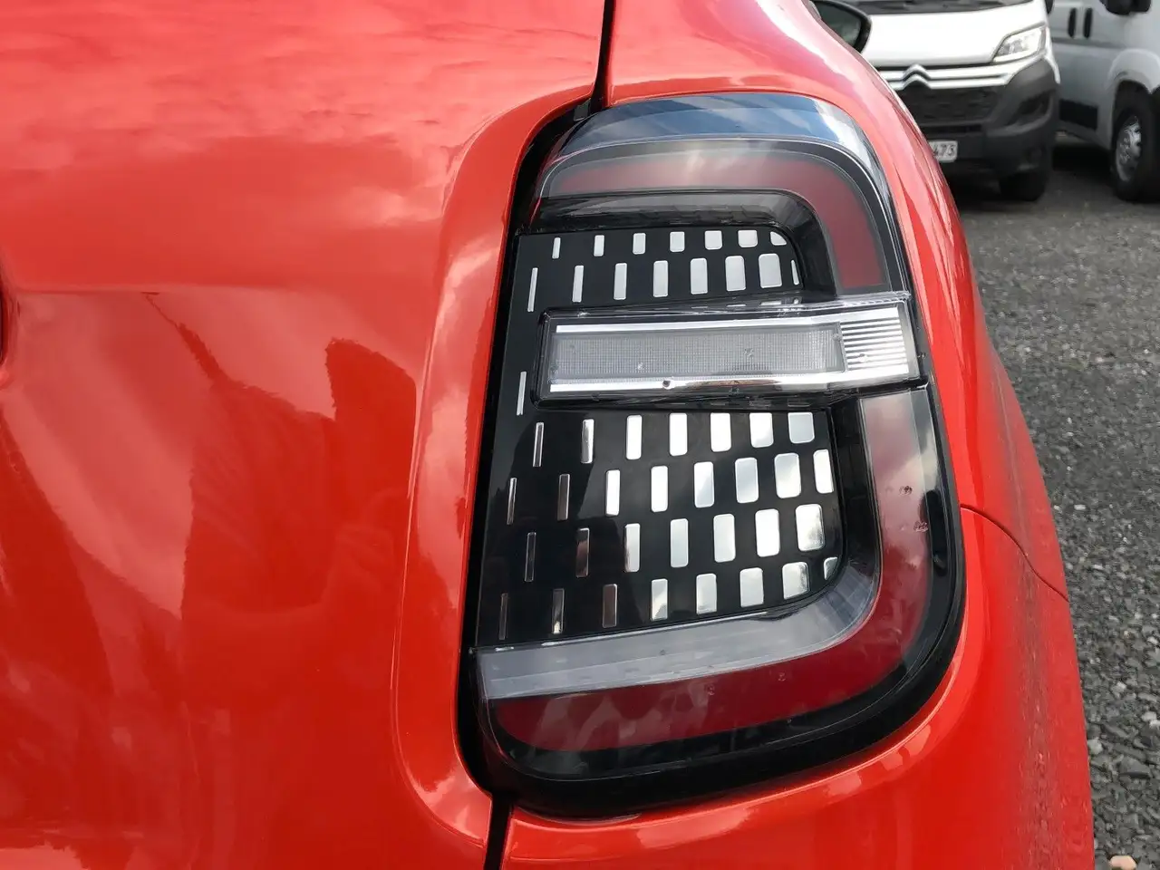 Fiat 600e La Prima*EINPARKHILFE*KAMERA*LEDER*CARPLAY* 16