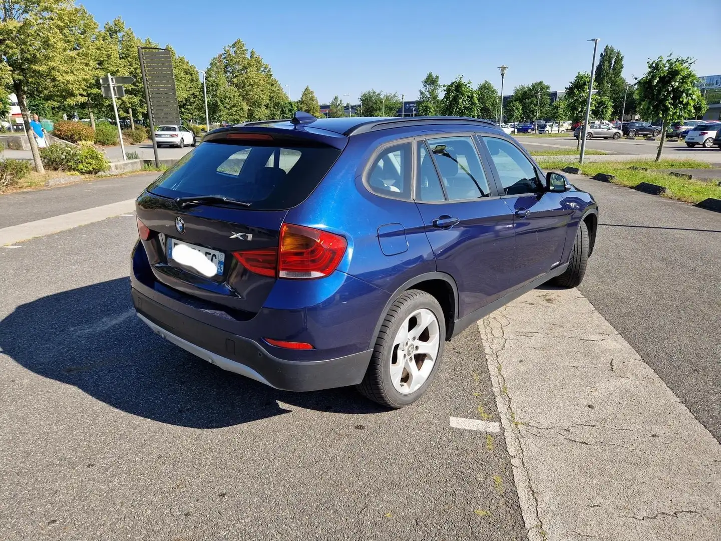 BMW X1 X1 xDrive 18d 143 ch Lounge Plus A Bleu - 2