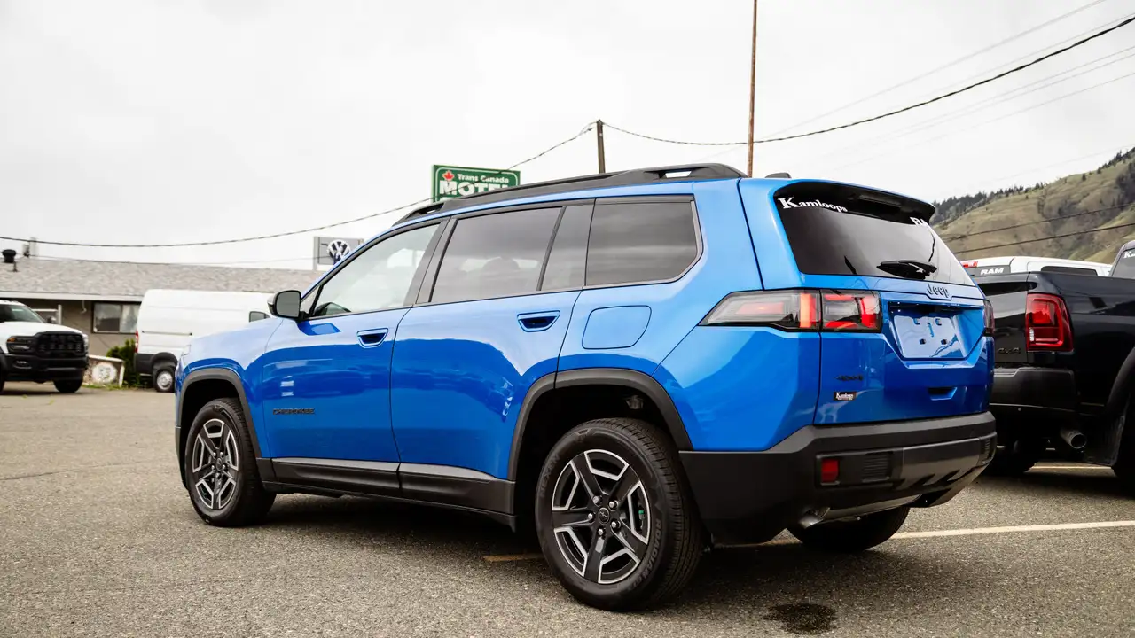 Jeep Cherokee снимка Jeep Cherokee