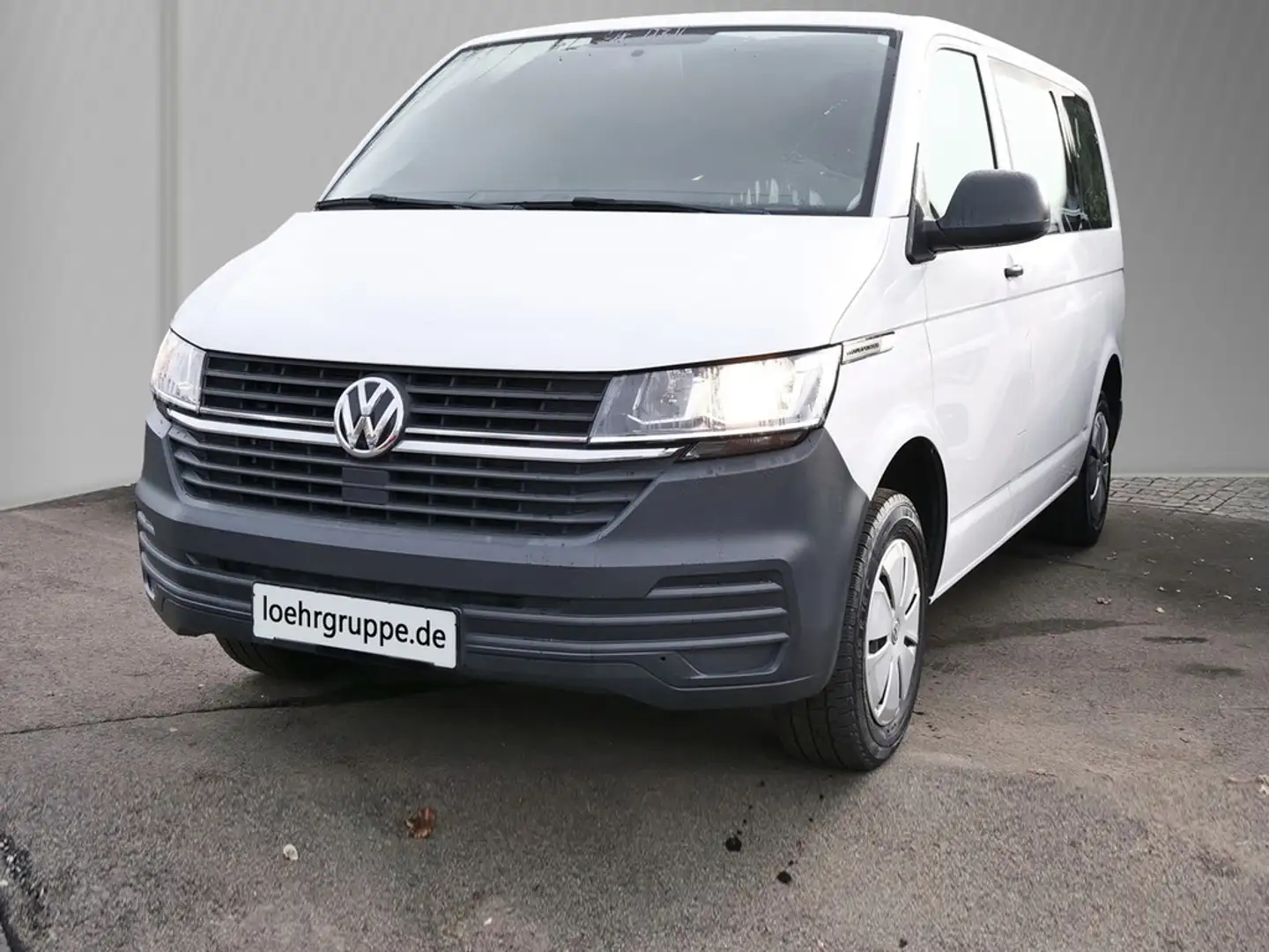 Volkswagen T6.1 Transporter Kombi *AUTOMATIK*9-SITZER* Weiß - 2