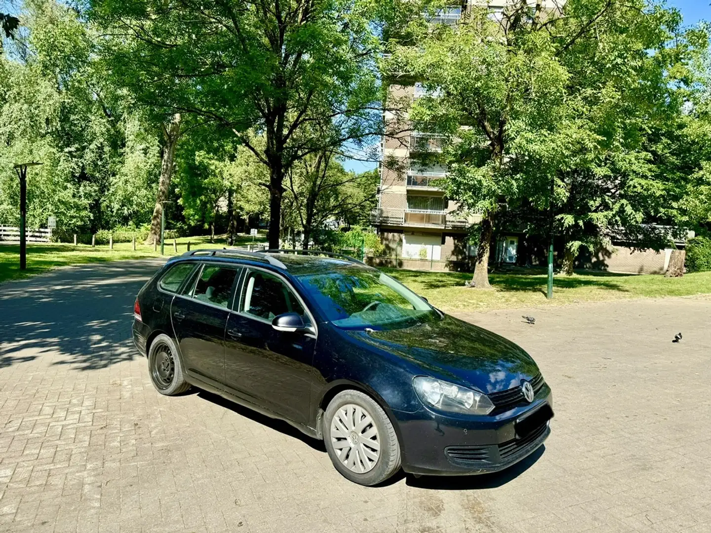 Volkswagen Golf Variant 1.6 CR TDi Trendline DPF Noir - 2