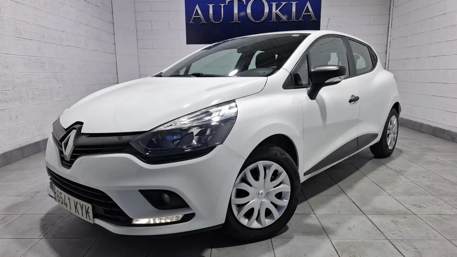 Renault Clio Business TCe 55kW (75CV) -18 Weiß - 1