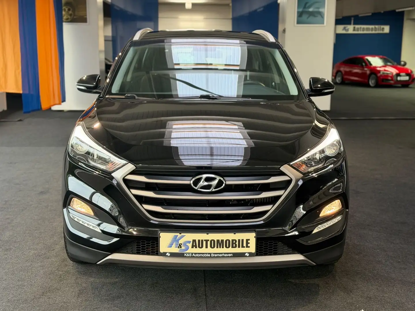 Hyundai TUCSON Trend 1.6 4WD*AHK abne.*TEMPO*SITZH* Schwarz - 2