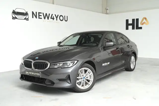 BMW 330 BMW 330e Berline