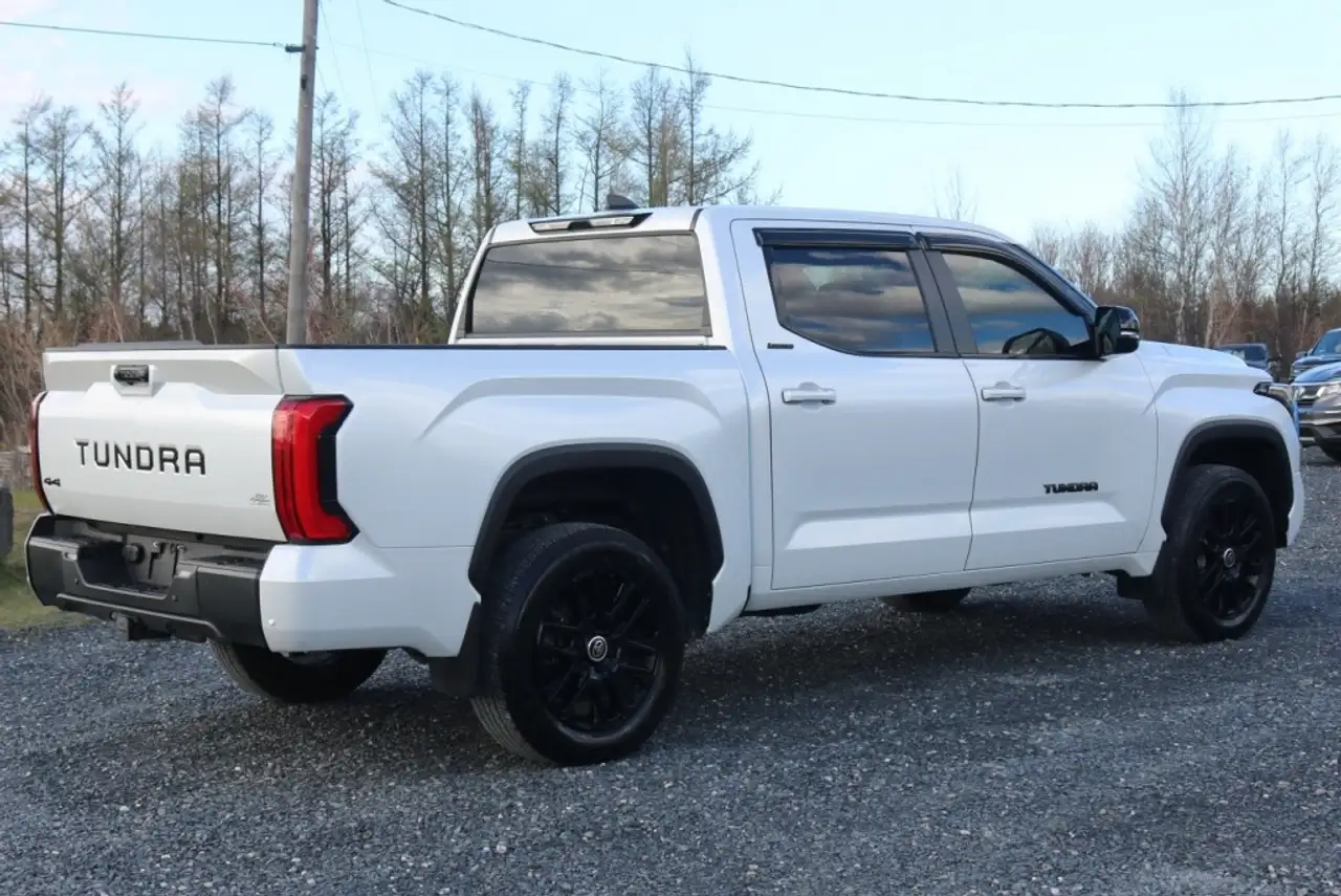 Toyota Tundra снимка Toyota Tundra