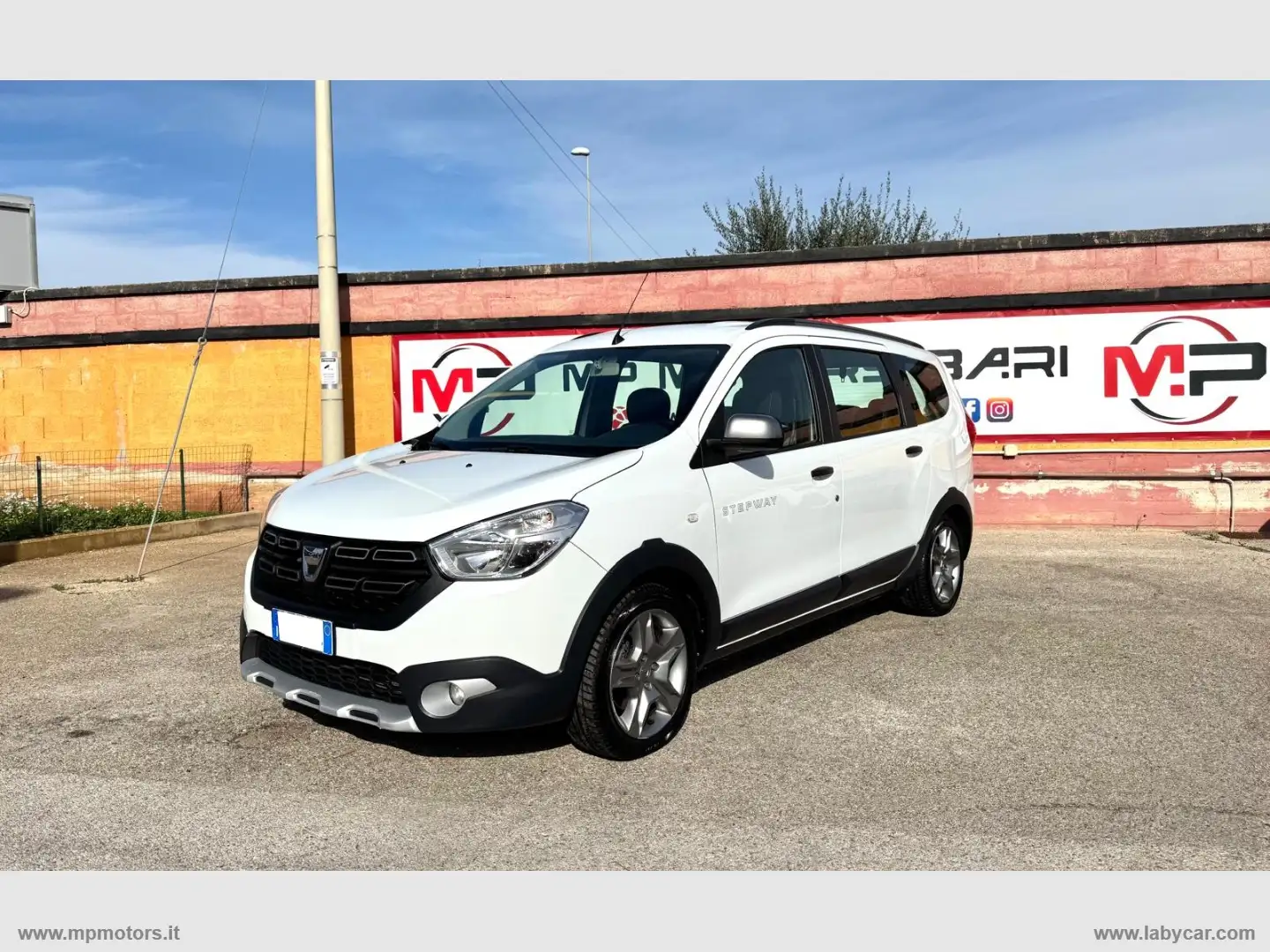 Dacia Lodgy LODGY STEPWAY 1.5dCi 115CV 7 POSTI Weiß - 1