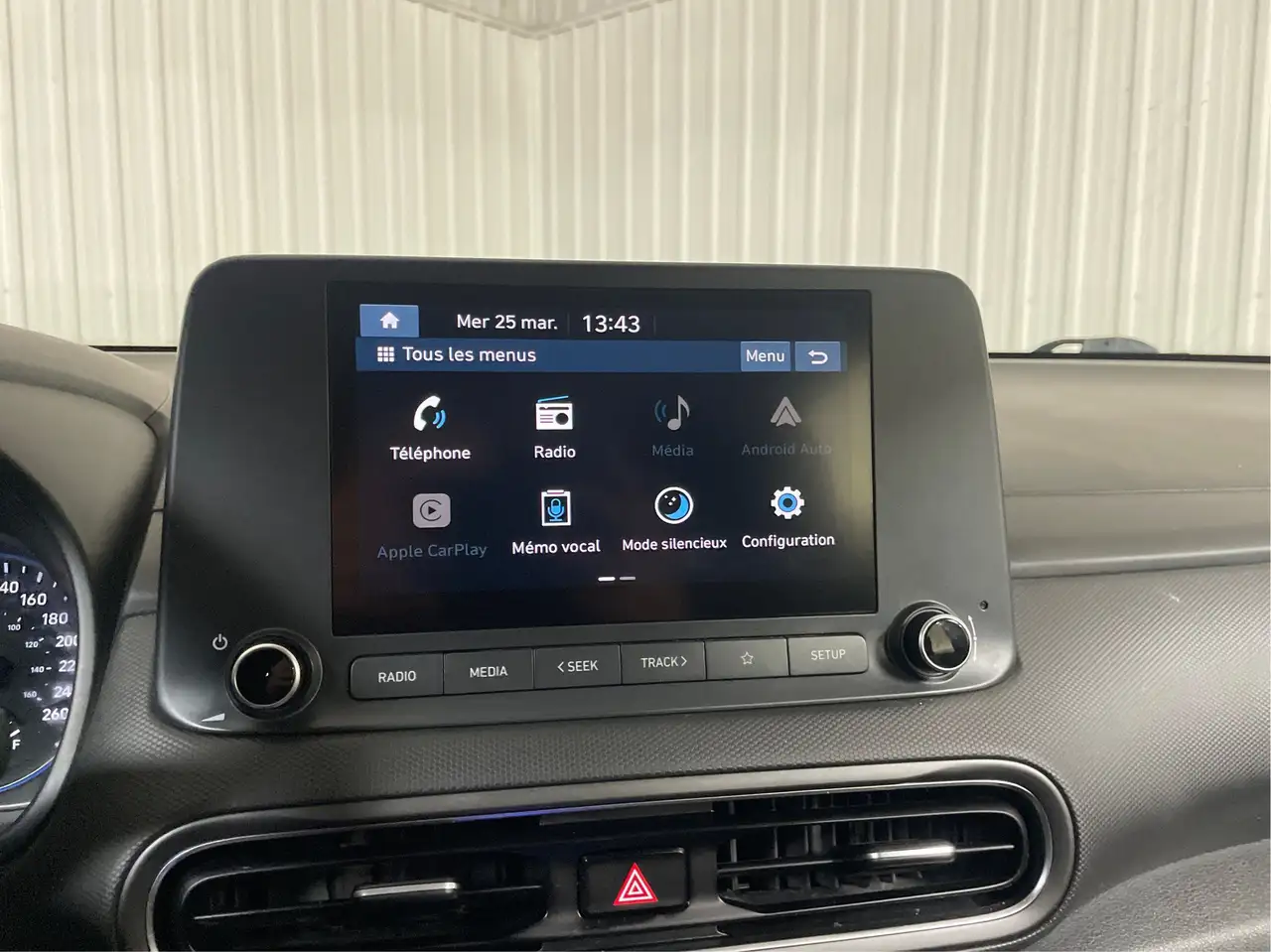 Hyundai KONA снимка Hyundai KONA