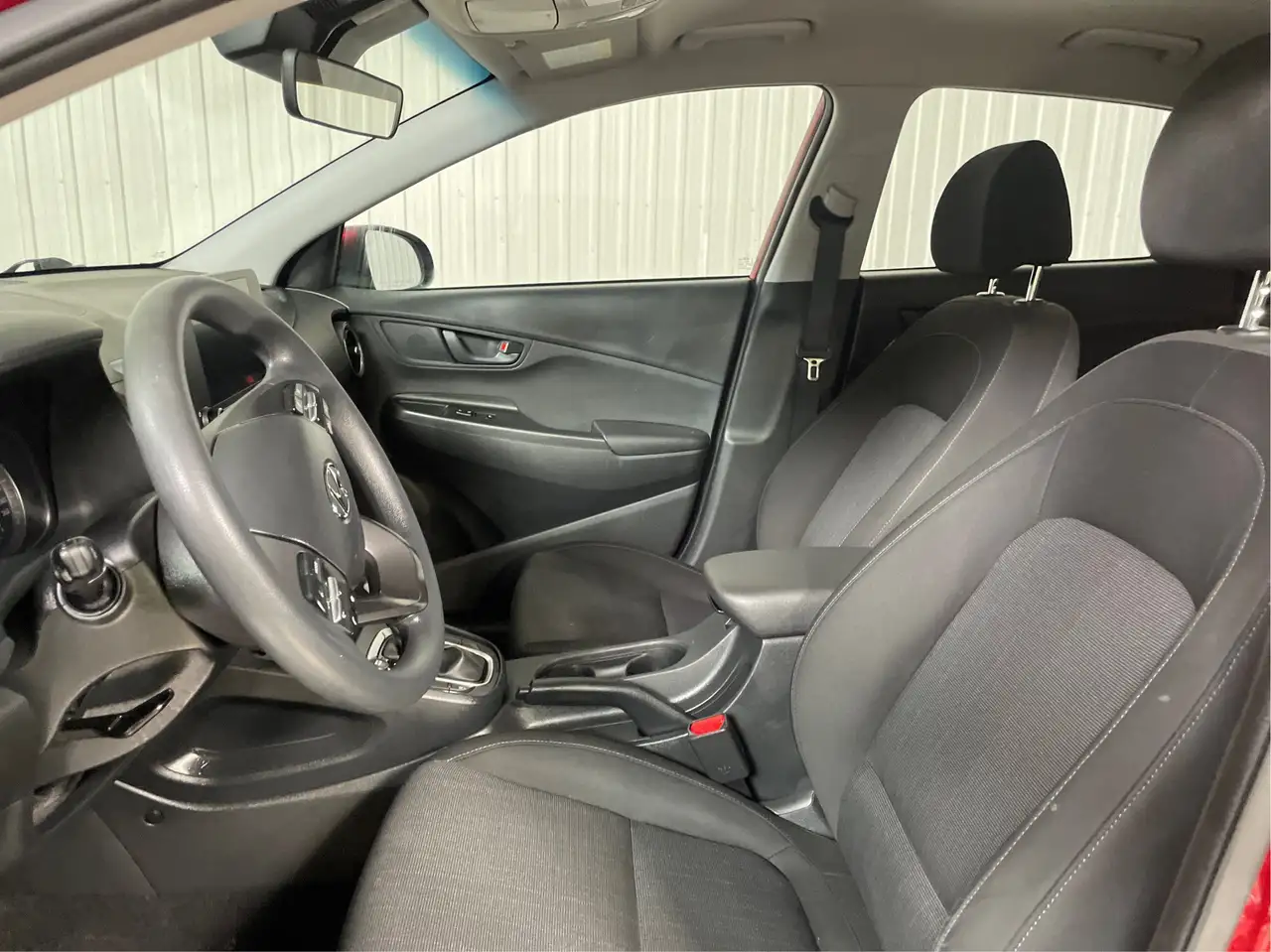 Hyundai KONA снимка Hyundai KONA