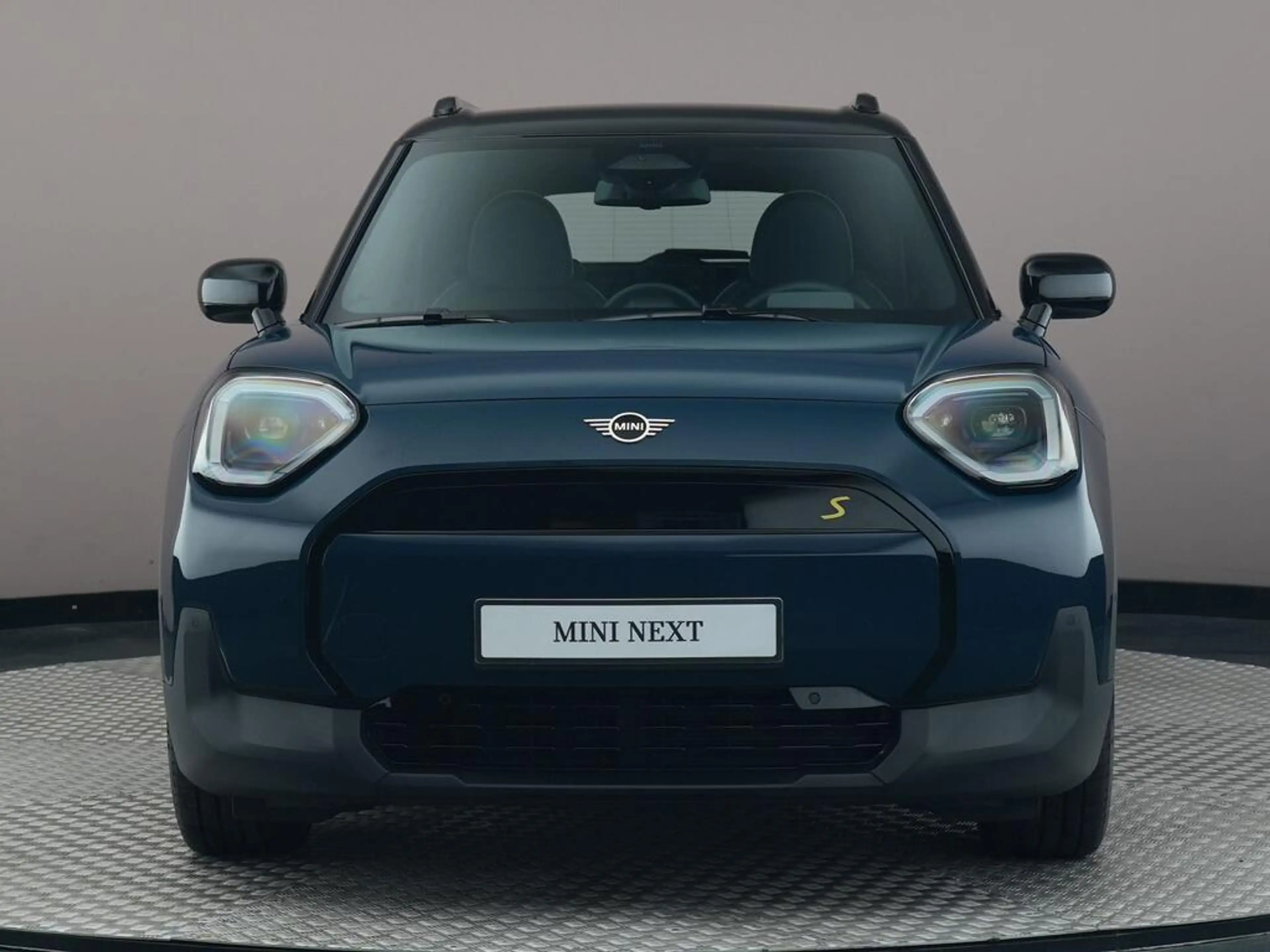 MINI Aceman SE Classic S 54.2 kWh — photo 2