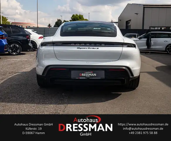 Porsche Taycan view 5