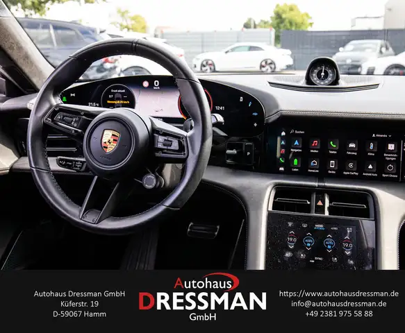 Porsche Taycan view 14