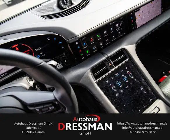 Porsche Taycan view 15