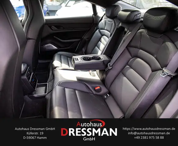 Porsche Taycan view 12