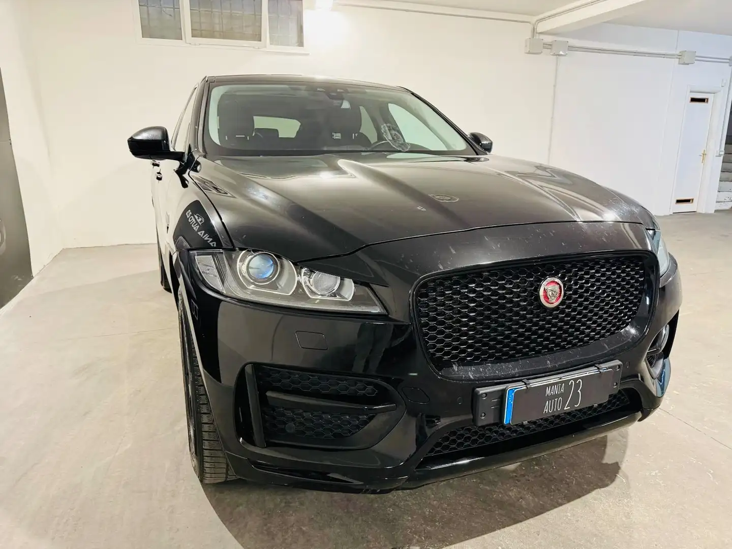 Jaguar F-Pace F-Pace 2017 2.0d R-Sport awd 180cv auto*TETTO* Nero - 2