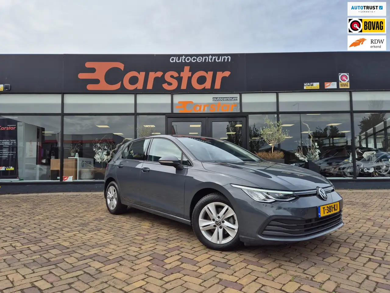 Volkswagen Golf 1.0 eTSI Life Car-Play Camera Cruise