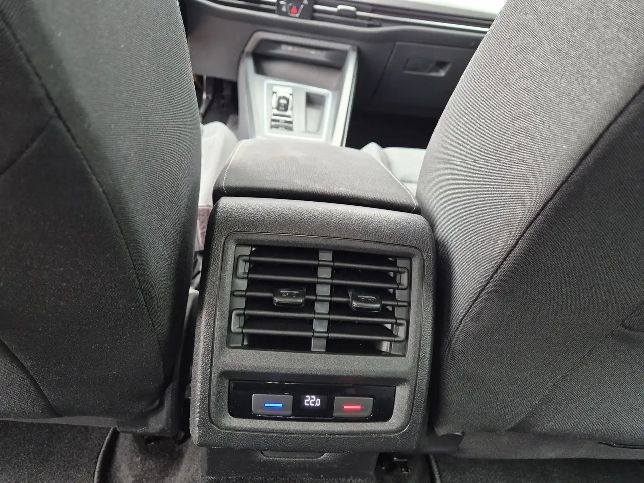 Volkswagen Golf 1.0 eTSI Life Car-Play Camera Cruise, миниатюра 27