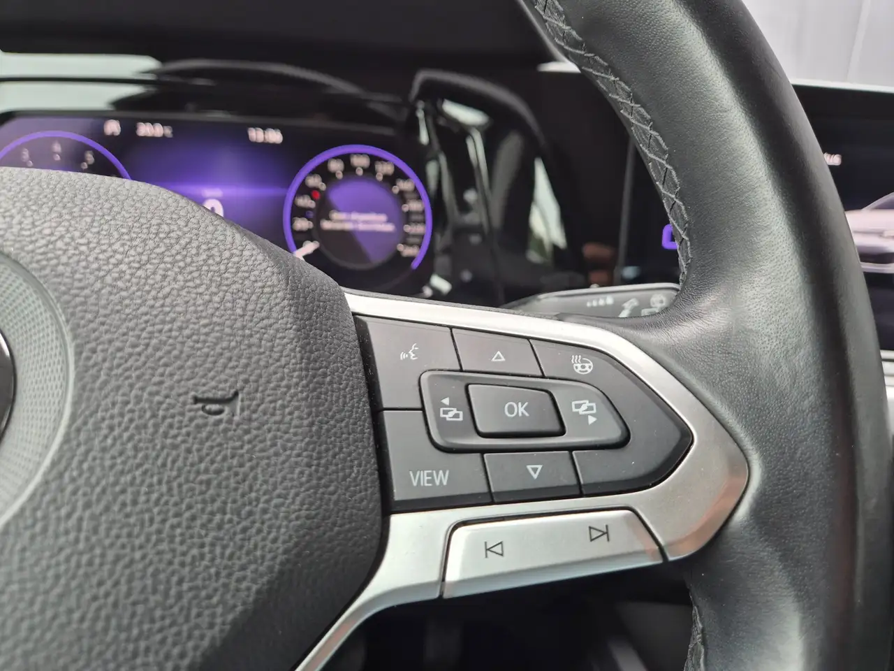 Volkswagen Golf 1.0 eTSI Life Car-Play Camera Cruise, миниатюра 15