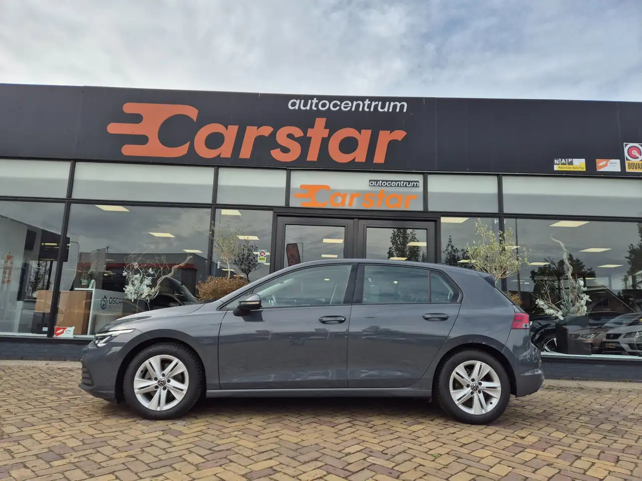 Volkswagen Golf 1.0 eTSI Life Car-Play Camera Cruise, миниатюра 4