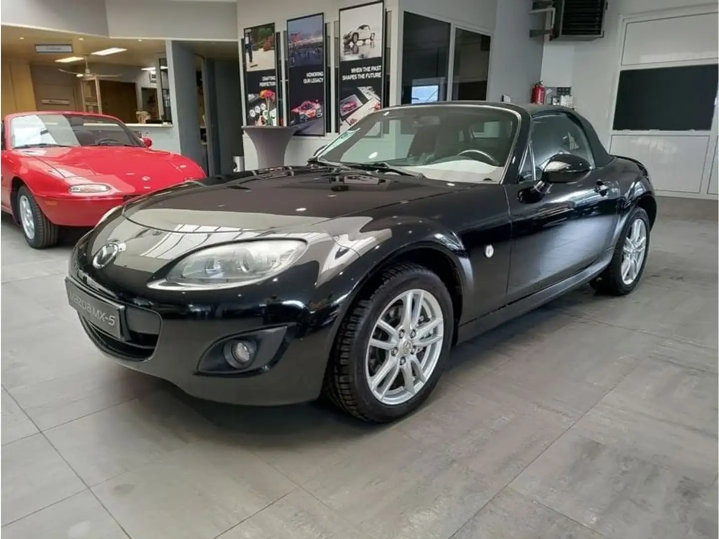 Mazda MX-5 16V Active (Soft Top) Noir - 2