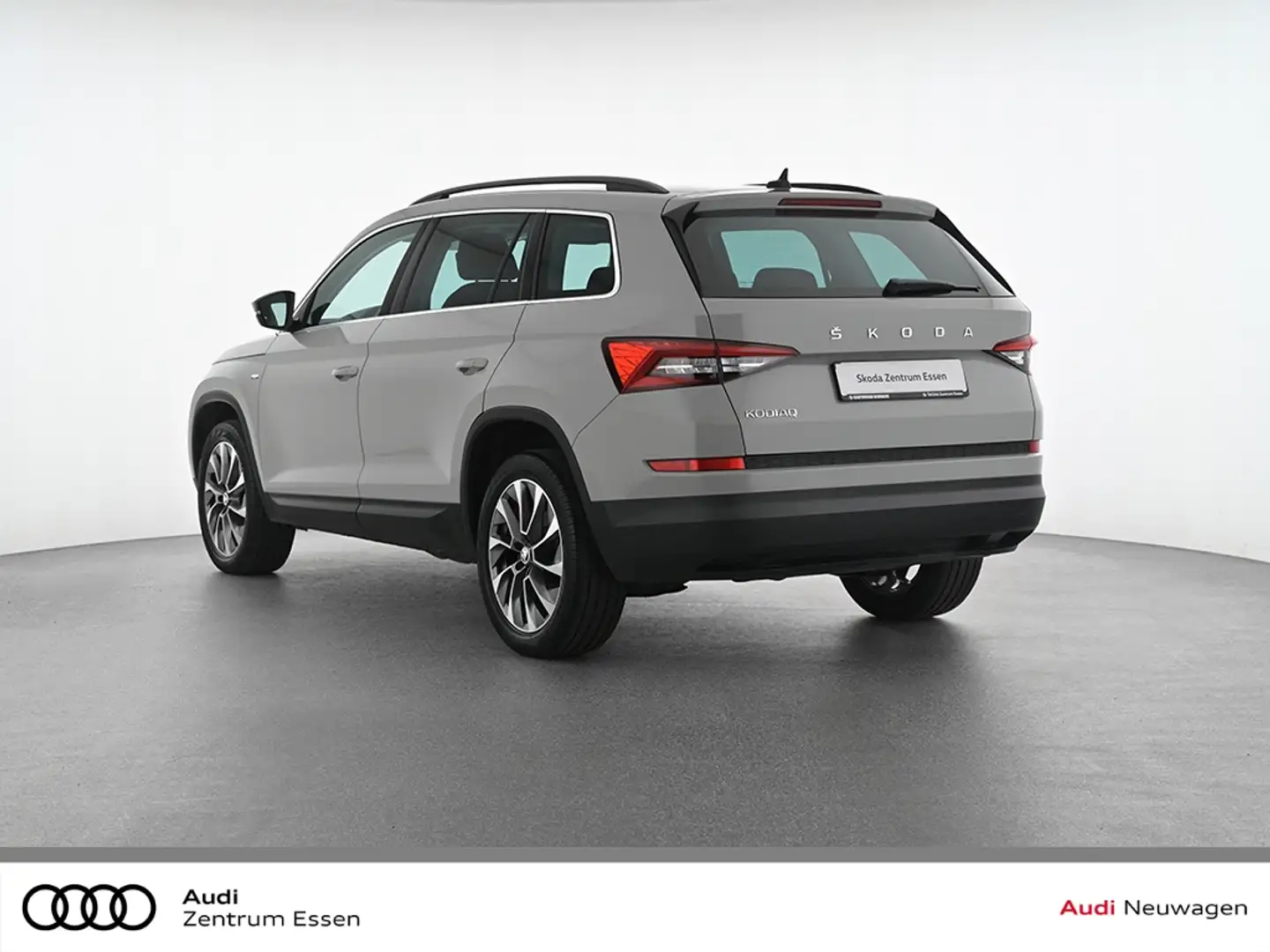 Skoda Kodiaq Drive 125 TSI Stdhzg AHK LED Navi Grau - 2