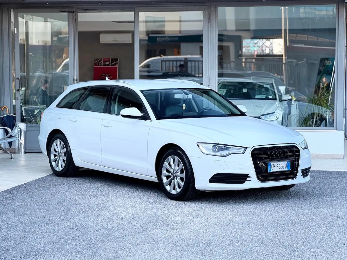 Audi A6 2.0 Diesel 177CV E5 Automatica - 2012 Bianco - 1