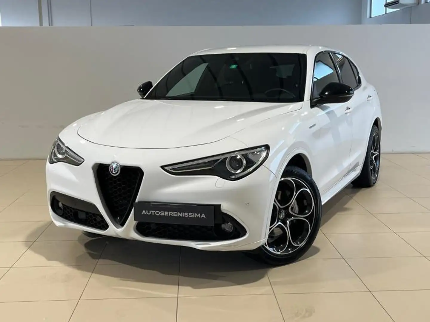 Alfa Romeo Stelvio 2.2 T.diesel 210 AT8 Q4 VeloceT Weiß - 1