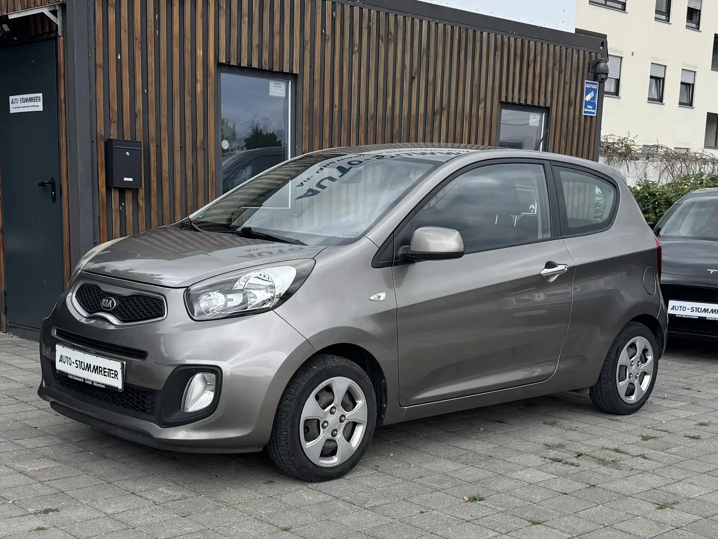 Kia Picanto 1.0 Benzin TÜV NEU 1.Hand Unfallfrei Scheckheft Grijs - 1