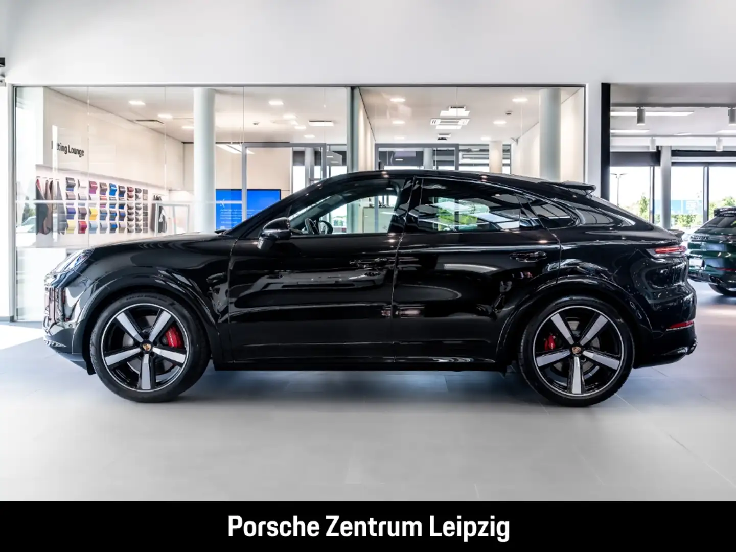 Porsche Cayenne GTS Coupe Burmester Remote Massage Beifahrerdispla Schwarz - 2