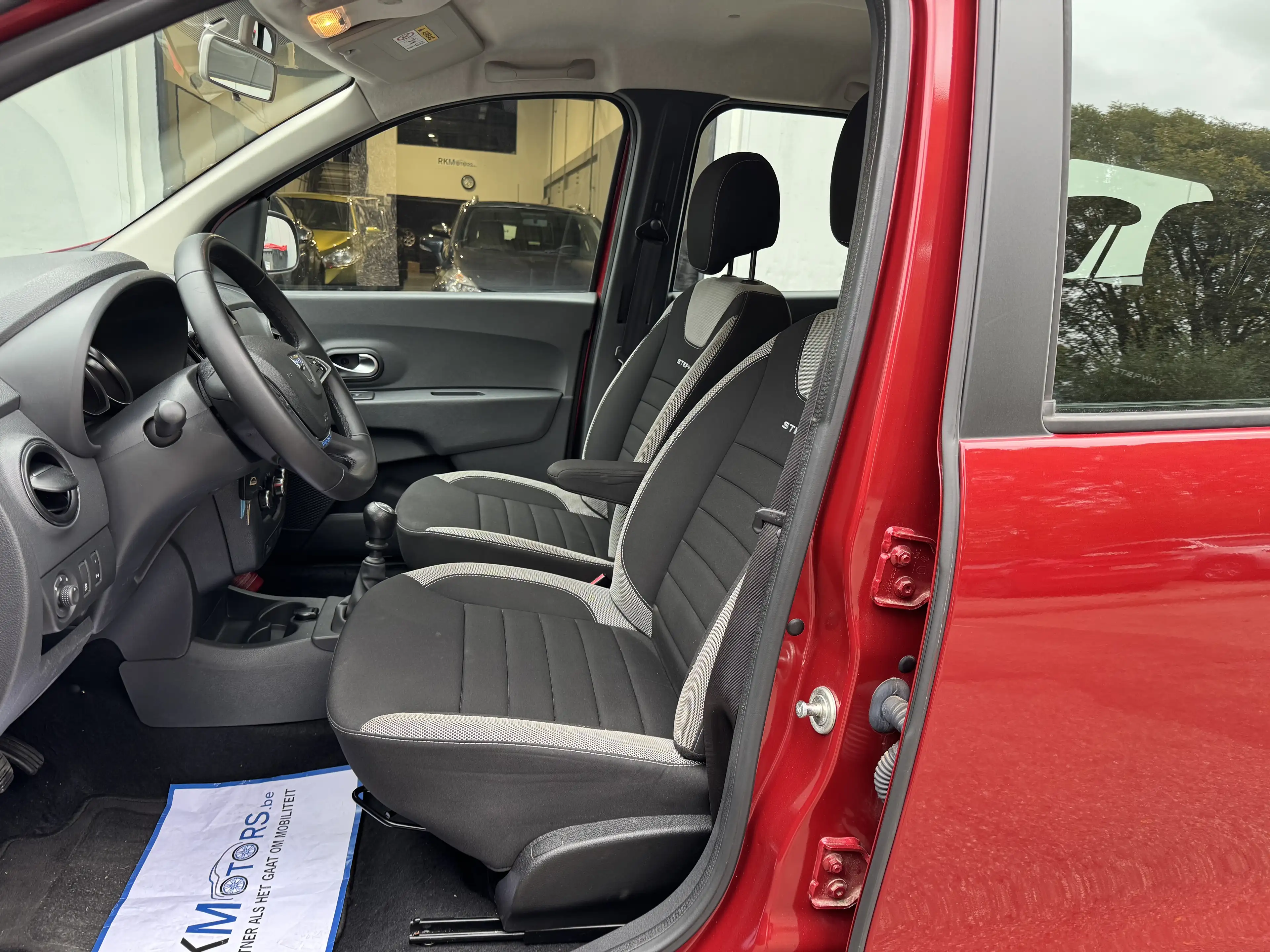 Dacia Lodgy Lodgy Blue dCi 115 Stepway Plus — photo 9
