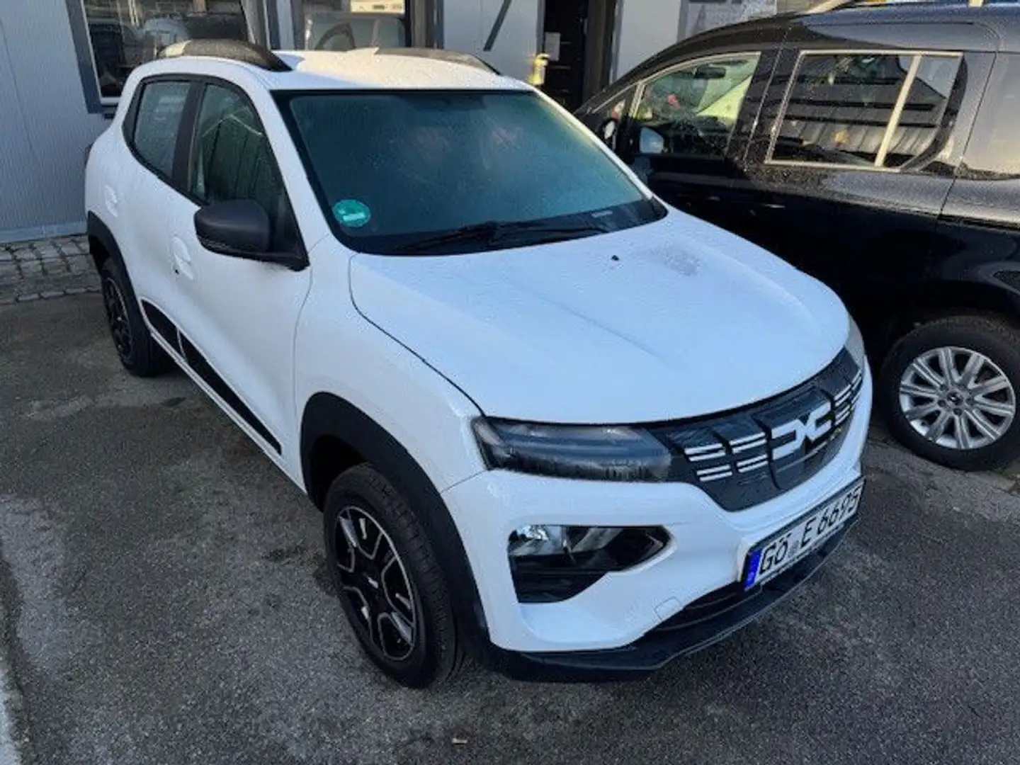 Dacia Spring Electric Essential Look-Paket Orange Weiß - 1