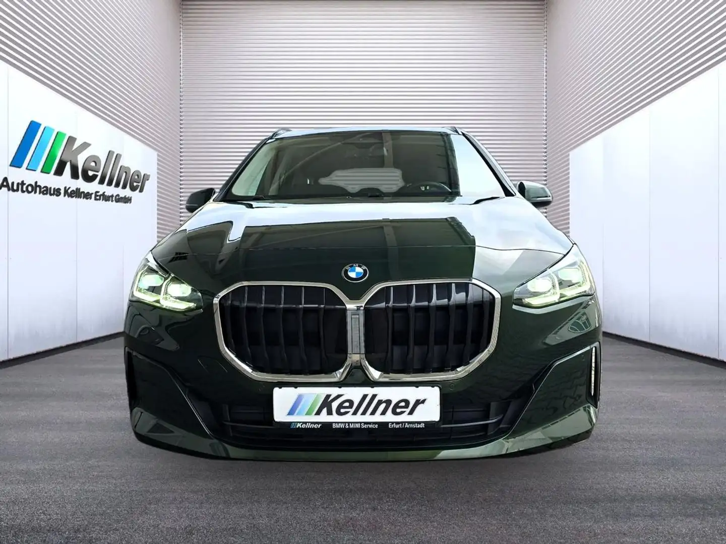 BMW 220 i AHK+Pano+adapt.-LED-SW+Parkassist Grün - 1