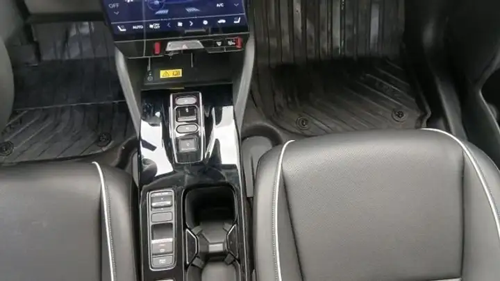 Honda e:Ny1 Elegance 2025, foto 5