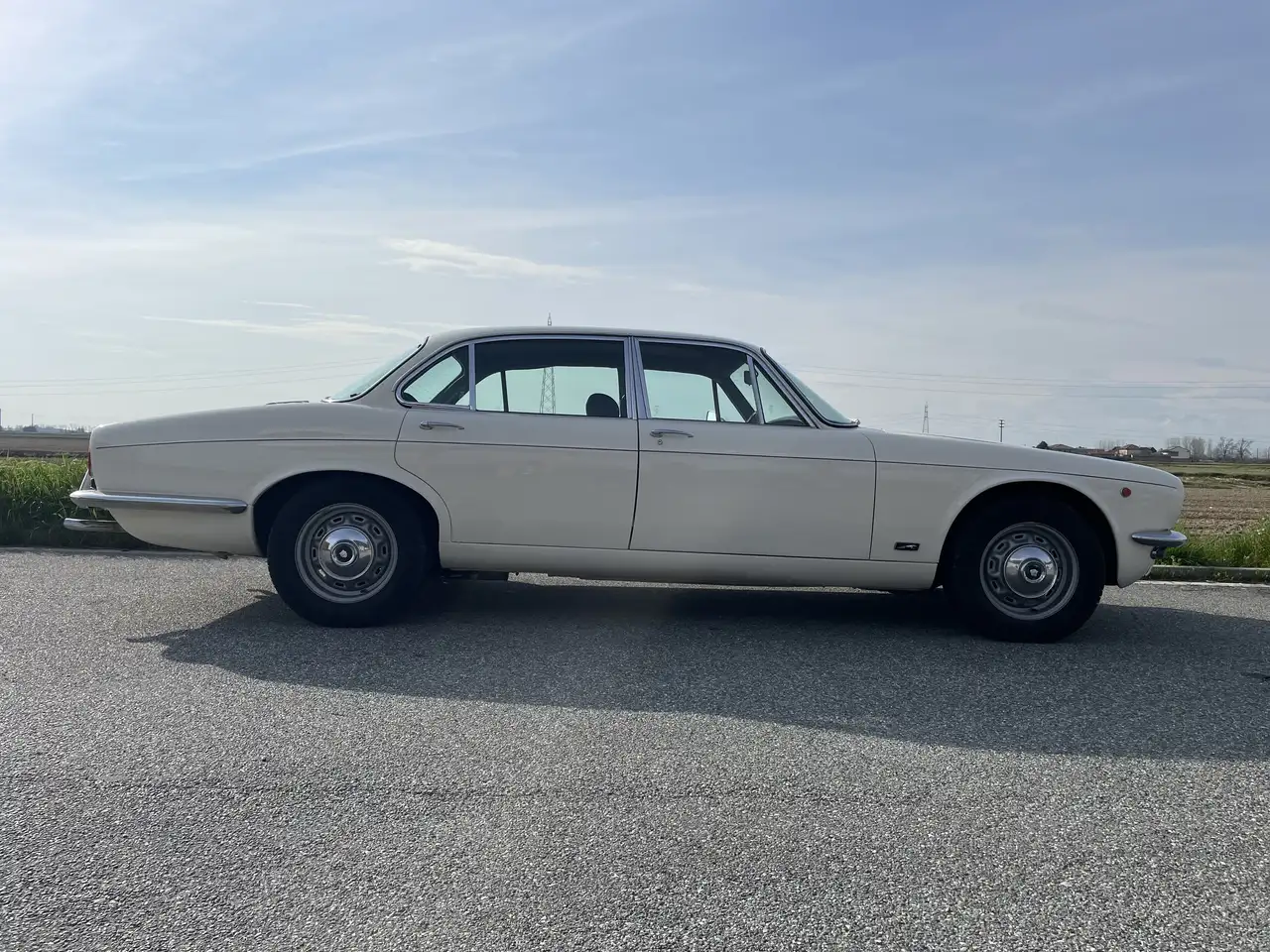 Jaguar XJ, foto 1