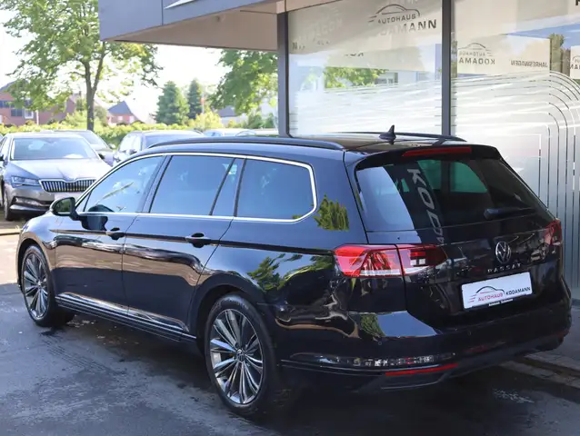 Volkswagen Passat view 7