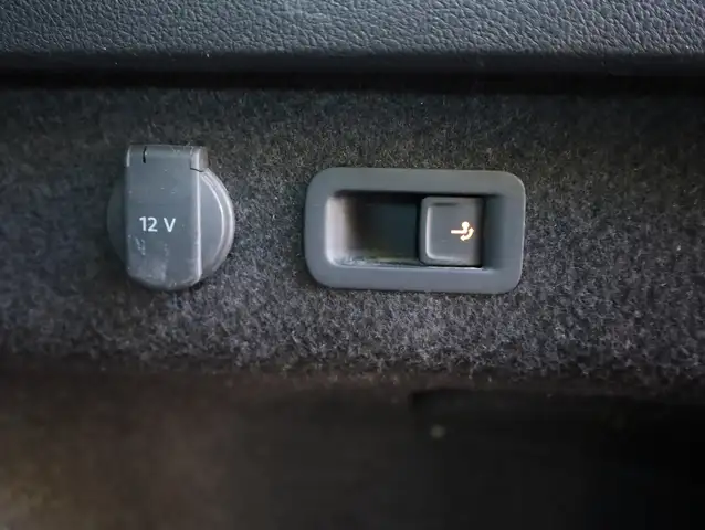 Volkswagen Passat view 13