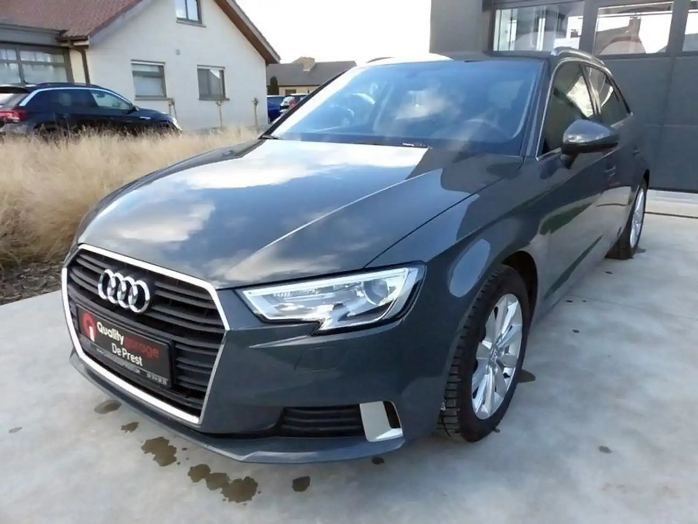 Audi A3 Sport PDC A Cruise Control Verwarmde sportzetels V Grijs - 1