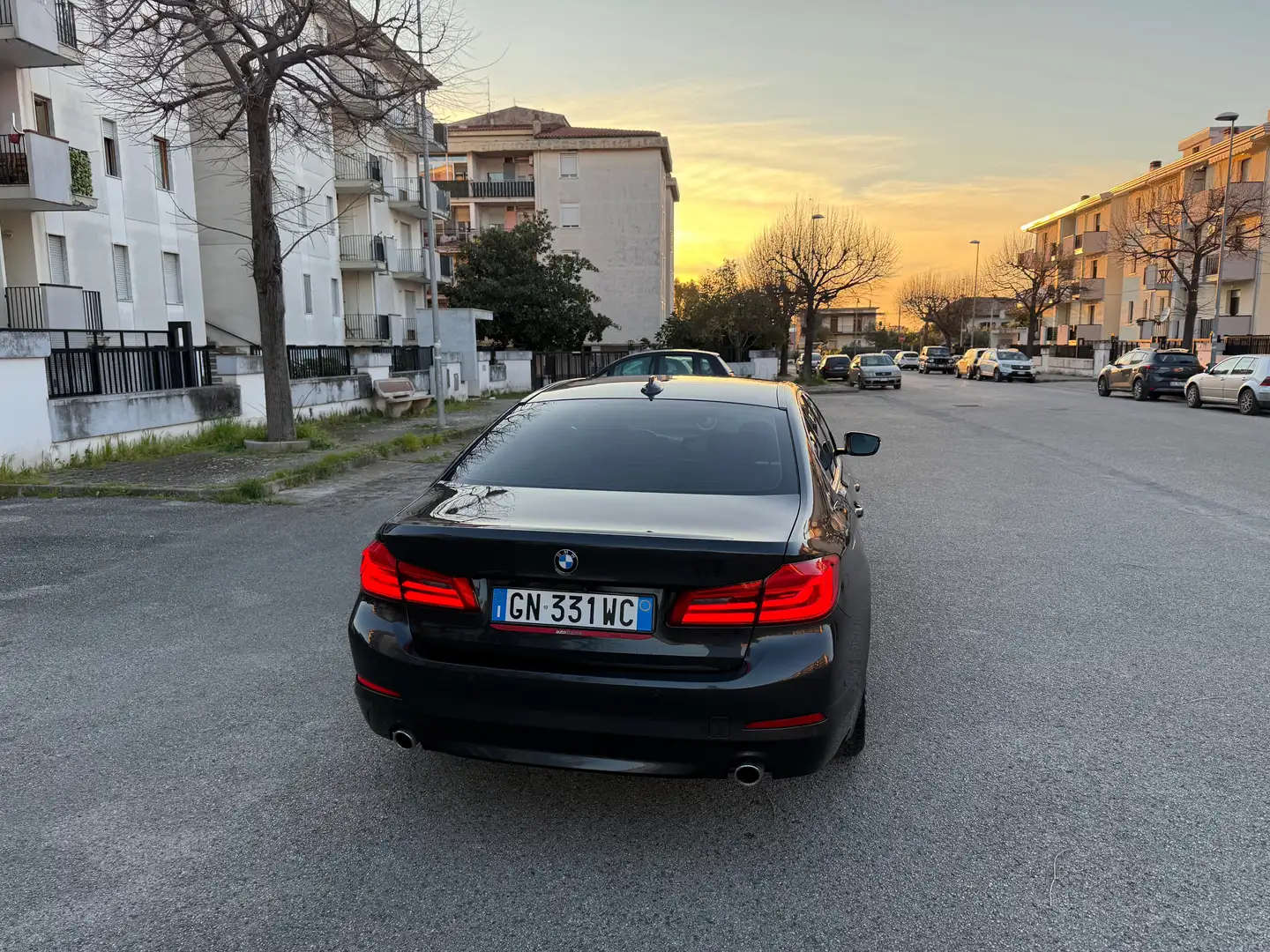BMW 518 Negro - 1
