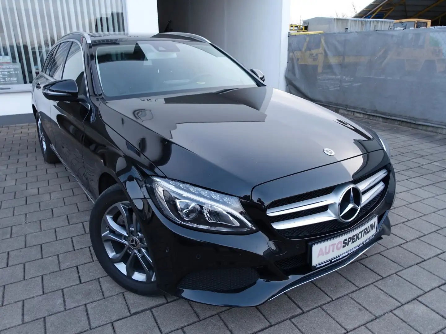Mercedes-Benz C 220 T 4Matic AVANTGARDE PANORAMA/BURMESTER/LED Noir - 2