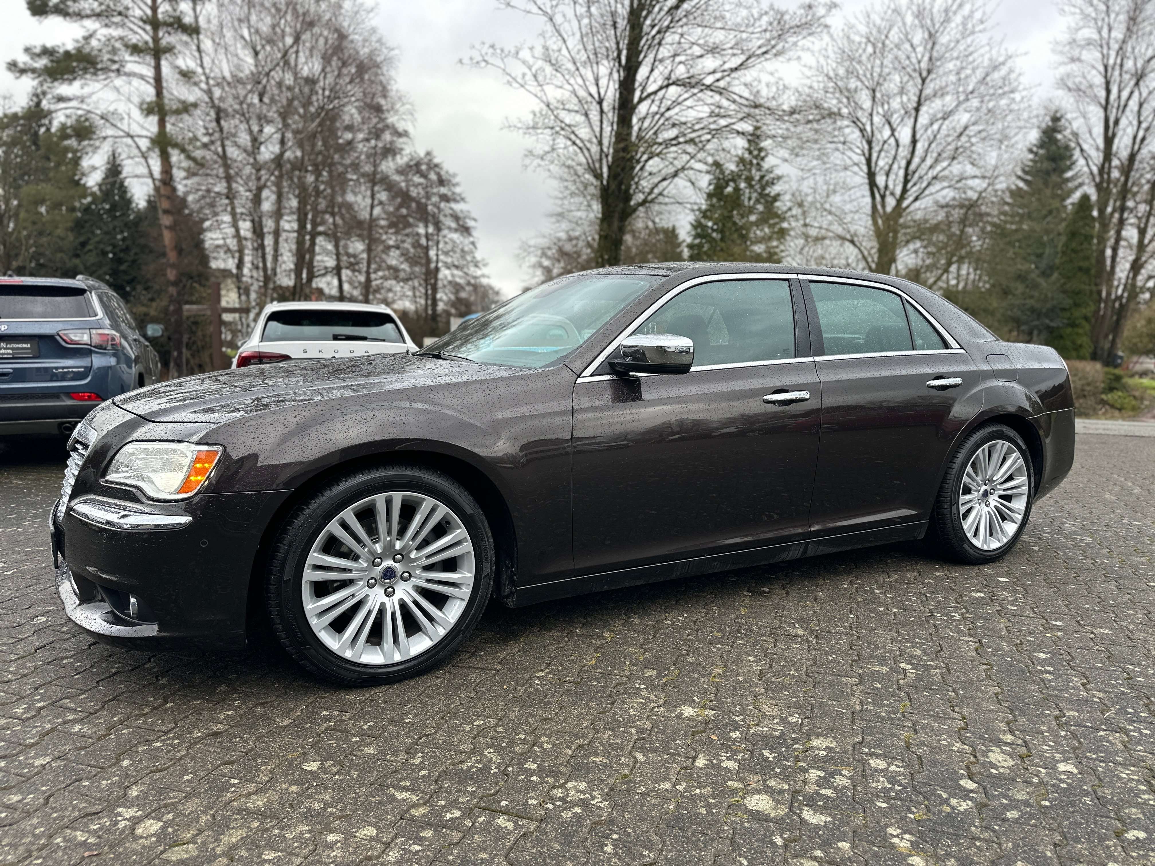 Second hand Lancia Thema 3.0 V6