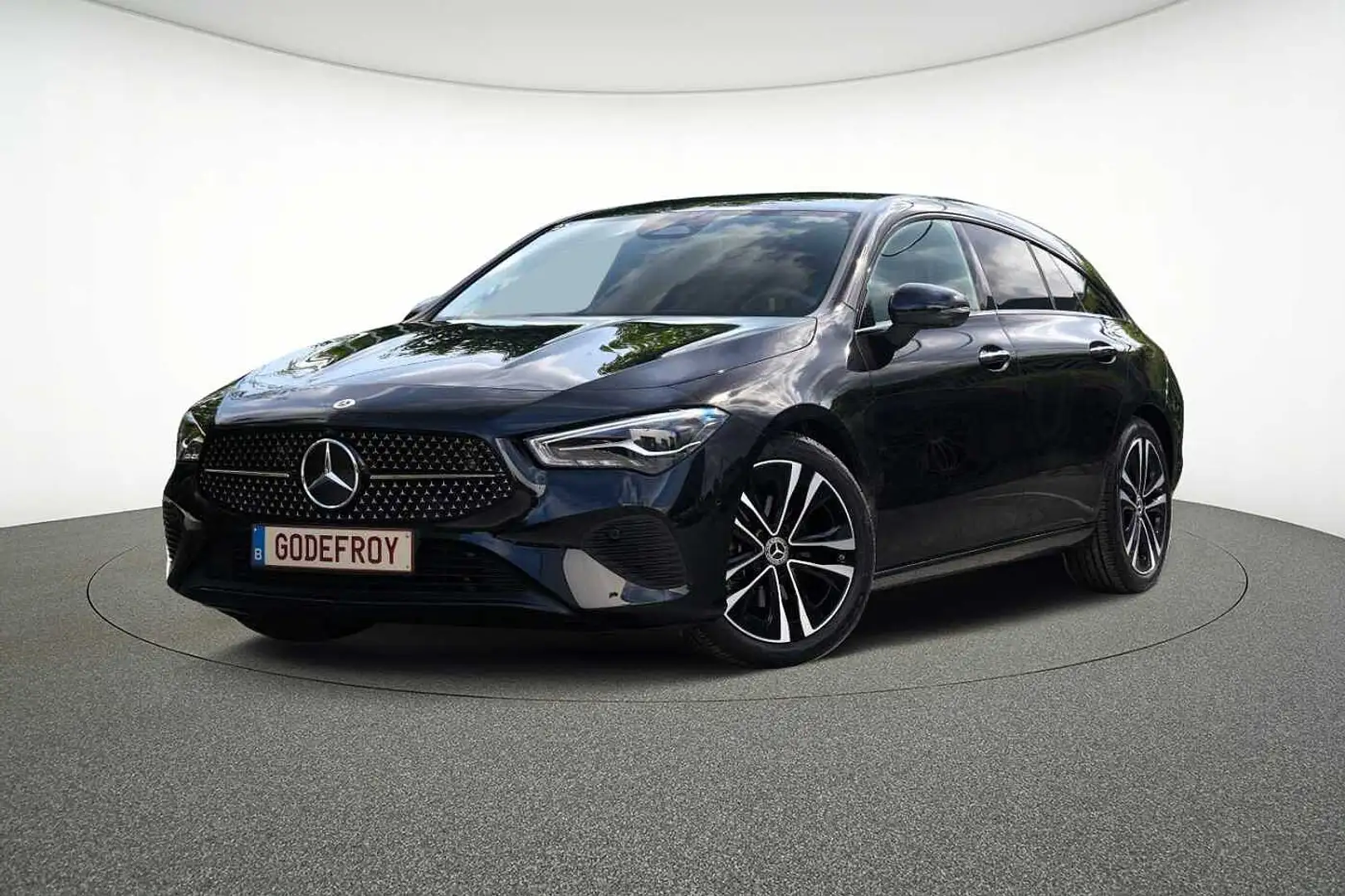 Mercedes-Benz CLA 180 Shooting Brake Keyless / 360° / Night / Spiegelpac Czarny - 1