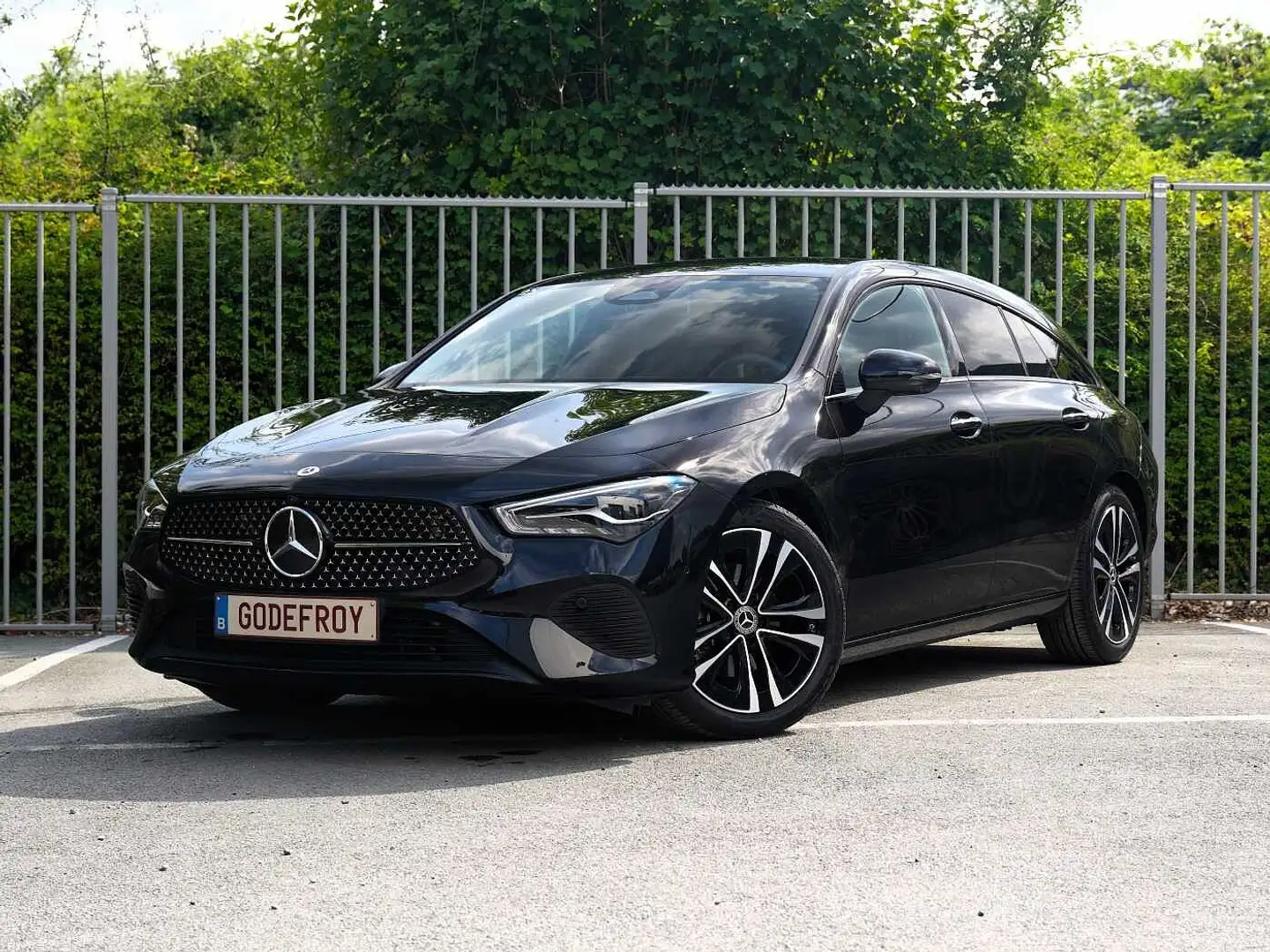 Mercedes-Benz CLA 180 Shooting Brake Keyless / 360° / Night / Spiegelpac Czarny - 2