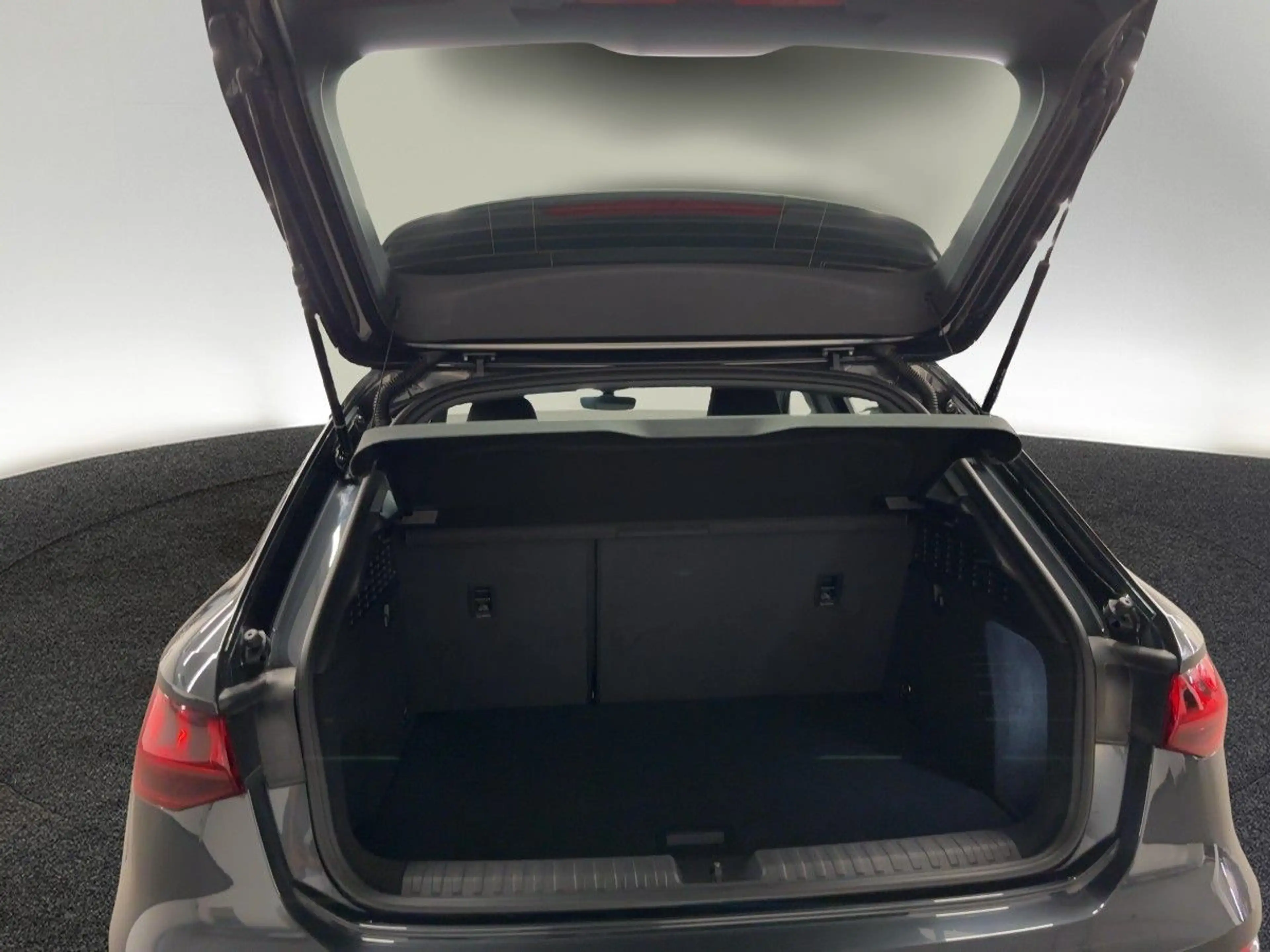 Audi A3 Advanced 35 TFSI S tr. LED NAVI RFK — photo 9
