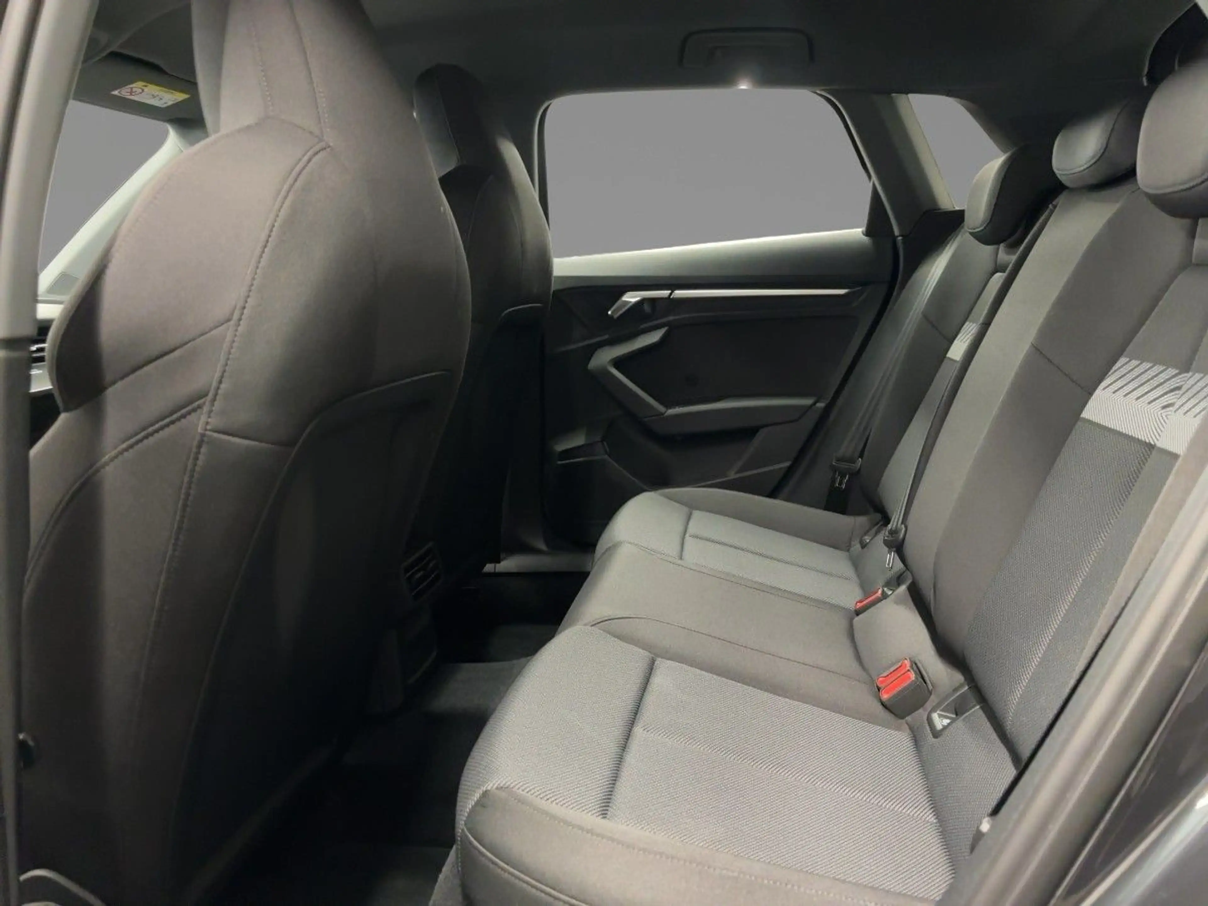 Audi A3 Advanced 35 TFSI S tr. LED NAVI RFK — photo 11