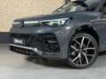 Volkswagen Tiguan 1.5 eHybrid R-Line Edition | pano | stoel-verkoeli Grau - thumbnail 2