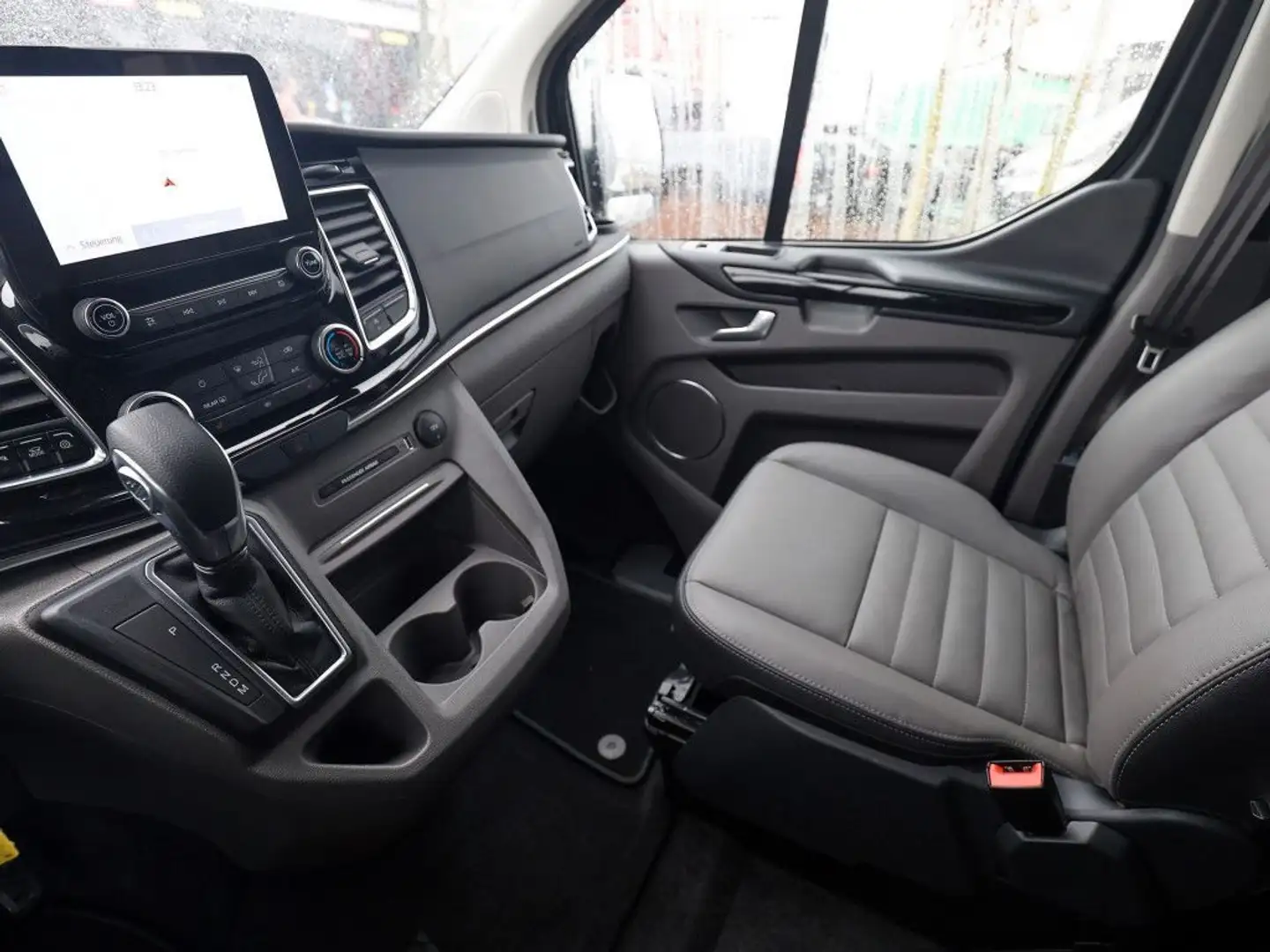 Ford Tourneo Custom 320 2.0 EcoBlue 170CV aut. PC Titanium Argento - 2