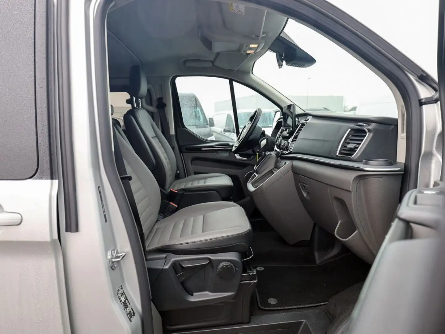 Ford Tourneo Custom 320 2.0 EcoBlue 170CV aut. PC Titanium Argento - 1