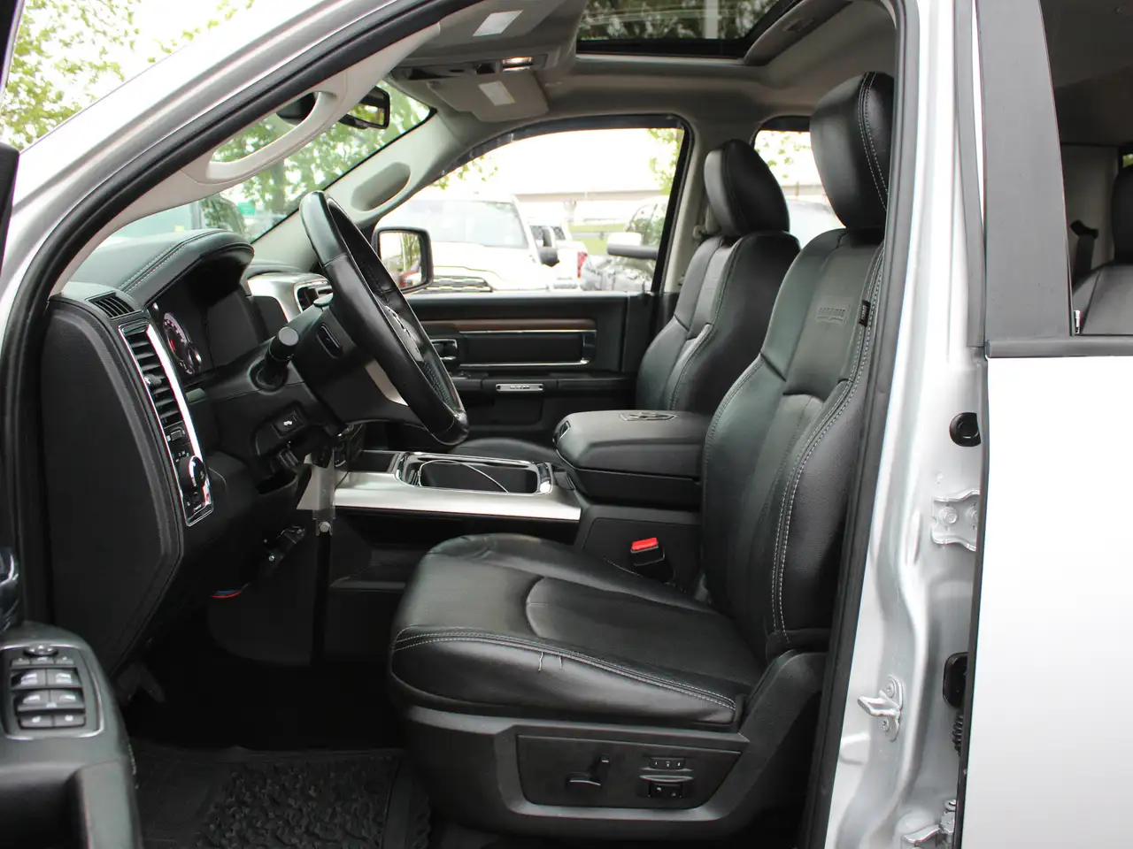 RAM 1500 fotografie RAM 1500