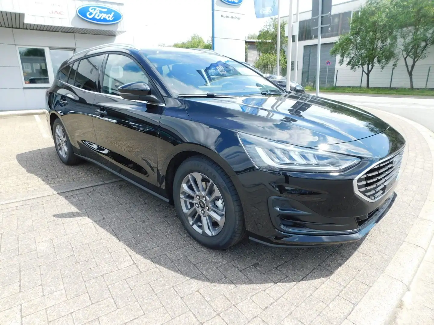 Ford Focus Titanium X Automatik Sync IV / Leder Schwarz - 1