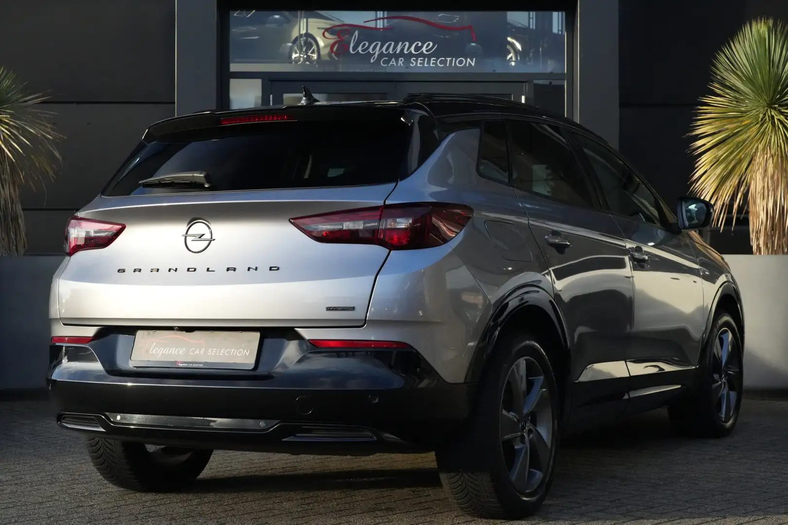 Opel Grandland 1.6 Turbo Plug-In Hybrid GS 225pk Navigatie/Stoelv Zilver - 2